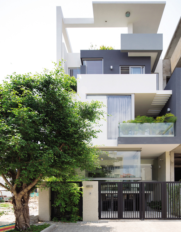 Ngôi nhà phố 3 tầng quận 7 sở hữu vườn đứng độc đáo